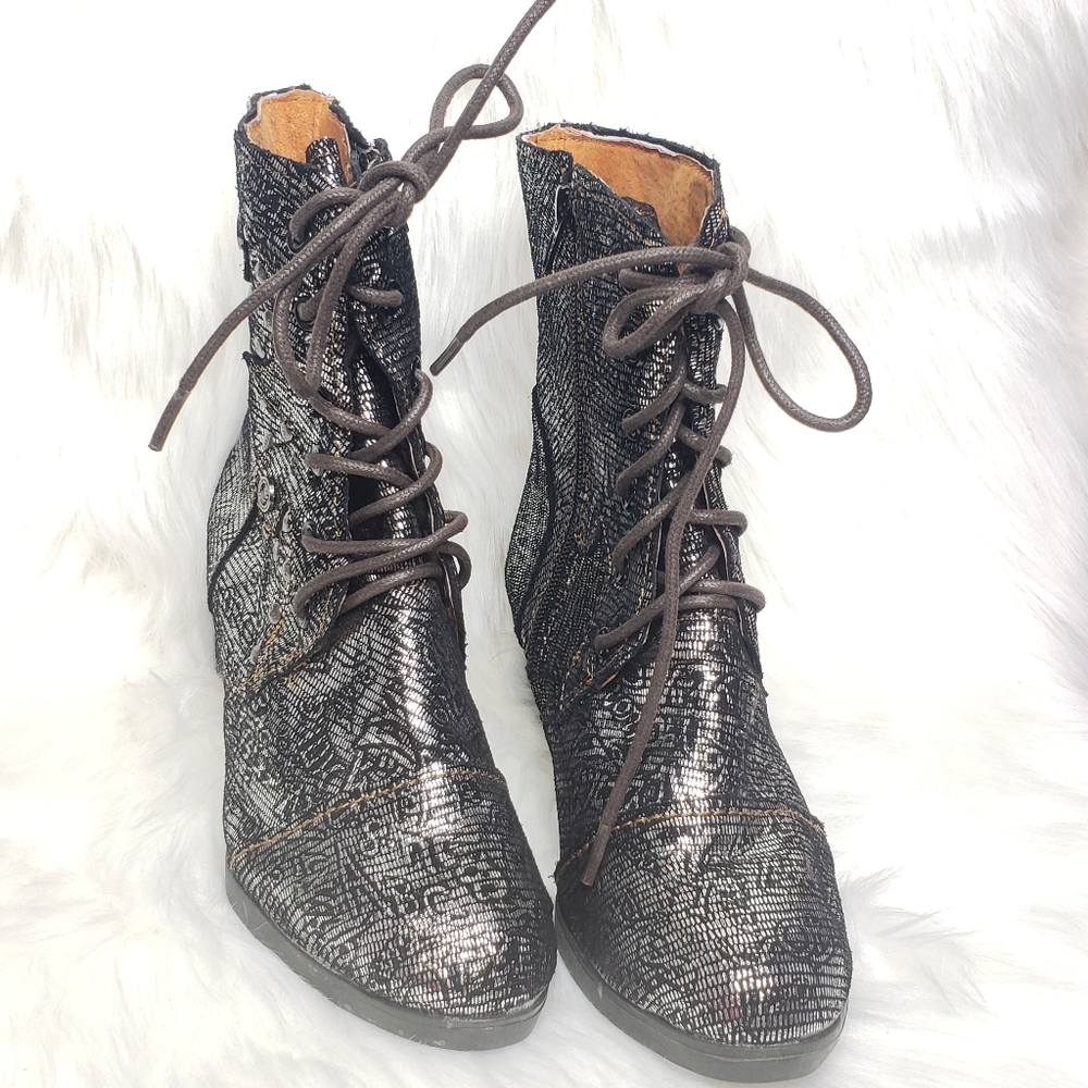 TMA EYES Abstract Studded Lace-up and Zipper Women's Leather Boots Size 36/US 7